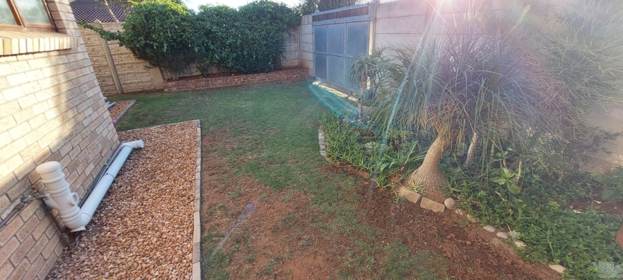 5 Bedroom Property for Sale in Wavecrest Eastern Cape